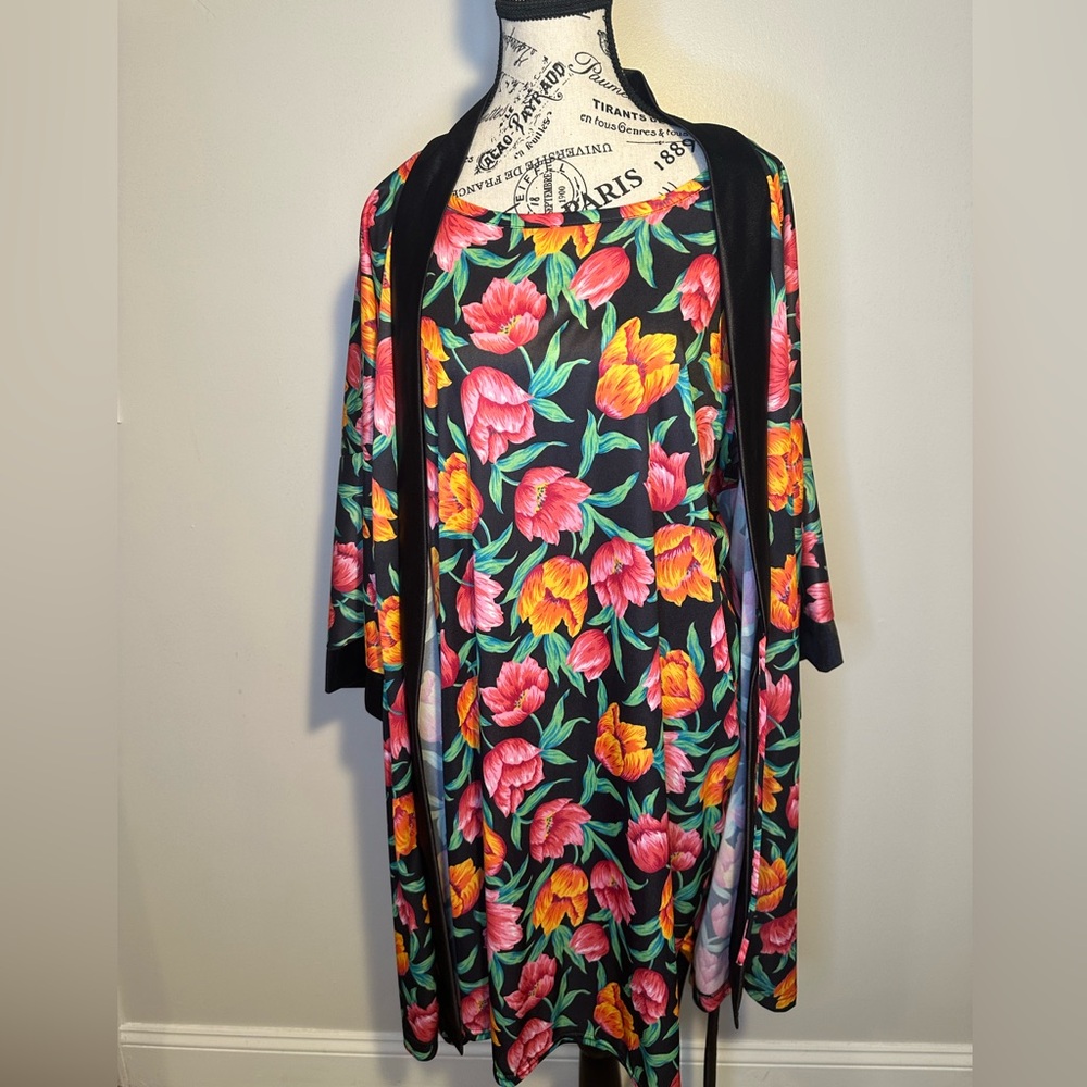 Vintage 90s Floral Black Kimono Robe and nightgown L/XL